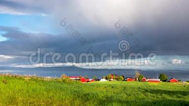 挪威。 彩虹在特隆赫姆峡湾。 4K时间推移镜头。